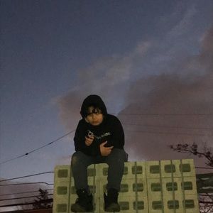 Meet your Posher, Moises